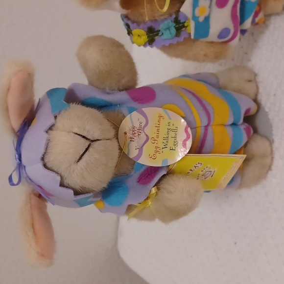 Hoppy Vanderhare Egg Painting "Walking In Egg Shells " (2) - Picture 2 of 11